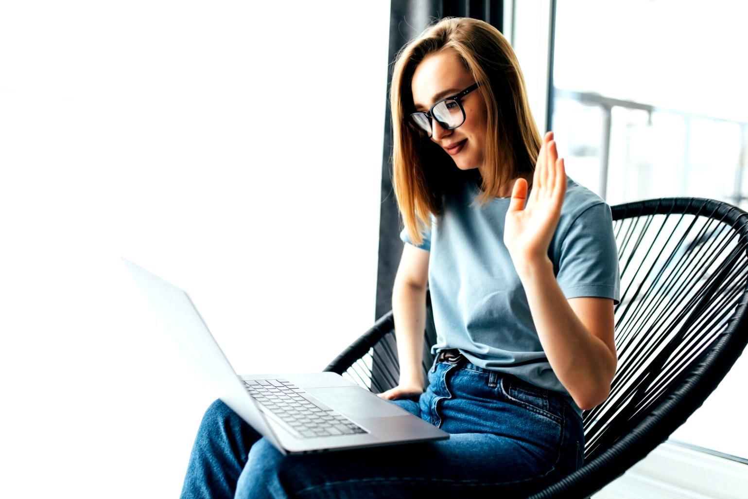 Proceso de auditoría y evaluación de controles de seguridad en sistemas corporativos